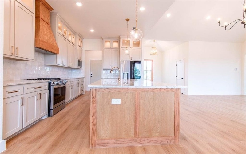 1444 Water Oak Drive, Oak Ridge, TX 75142, 4 Habitaciones Habitaciones , ,2 BañosBaños,Residential,En Venta,1444 Water Oak Drive,21003276