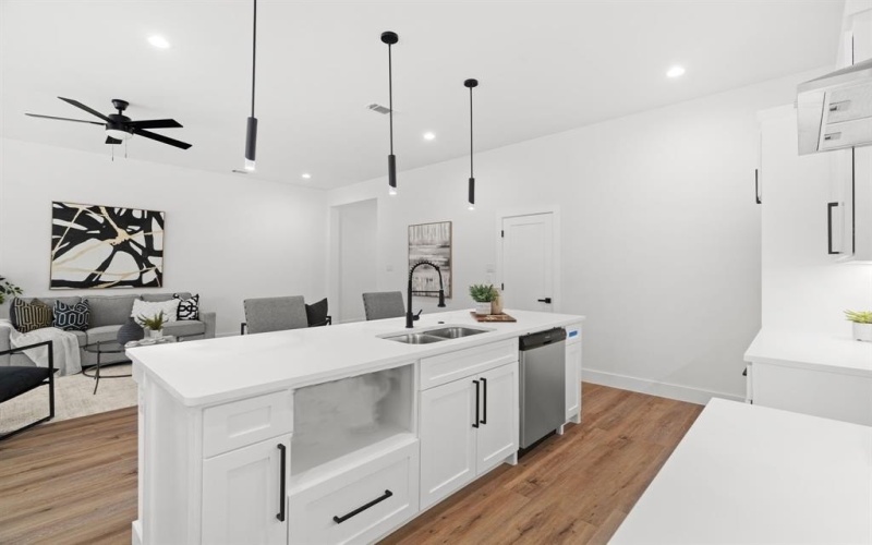 2227 Fordham Road, Dallas, TX 75216, 4 Habitaciones Habitaciones , ,2 BañosBaños,Residential,En Venta,2227 Fordham Road,21003665