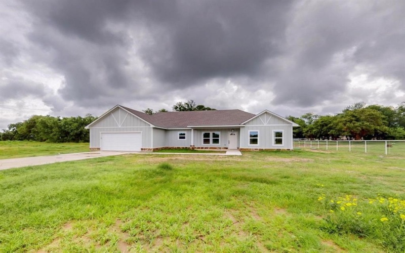 1206 Smyrna Meadows, Sunset, TX 76270, 3 Bedrooms Bedrooms, ,2 BathroomsBathrooms,Residential,For Sale,1206 Smyrna Meadows,21003698