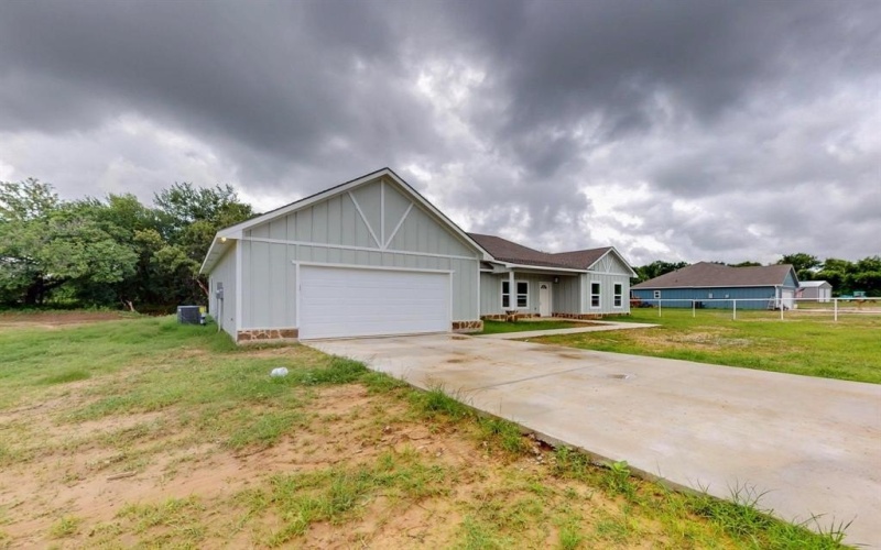 1206 Smyrna Meadows, Sunset, TX 76270, 3 Bedrooms Bedrooms, ,2 BathroomsBathrooms,Residential,For Sale,1206 Smyrna Meadows,21003698