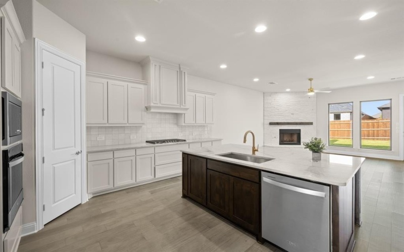 2608 Lila Street, Burleson, TX 76028, 4 Bedrooms Bedrooms, ,3 BathroomsBathrooms,Residential,For Sale,2608 Lila Street,0,21003799