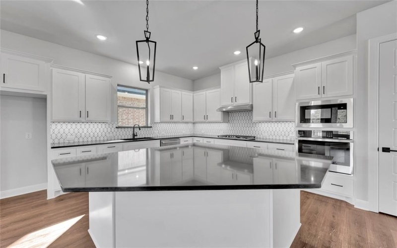 2809 Long Trail, Mansfield, TX 76063, 3 Habitaciones Habitaciones , ,2 BañosBaños,Residential,En Venta,2809 Long Trail,0,21003878