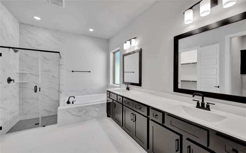 2809 Long Trail, Mansfield, TX 76063, 3 Habitaciones Habitaciones , ,2 BañosBaños,Residential,En Venta,2809 Long Trail,0,21003878