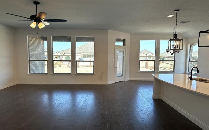 7725 Sweet Sorghum Street, Joshua, TX 76058, 4 Habitaciones Habitaciones , ,2 BañosBaños,Residential,En Venta,7725 Sweet Sorghum Street,0,21004106