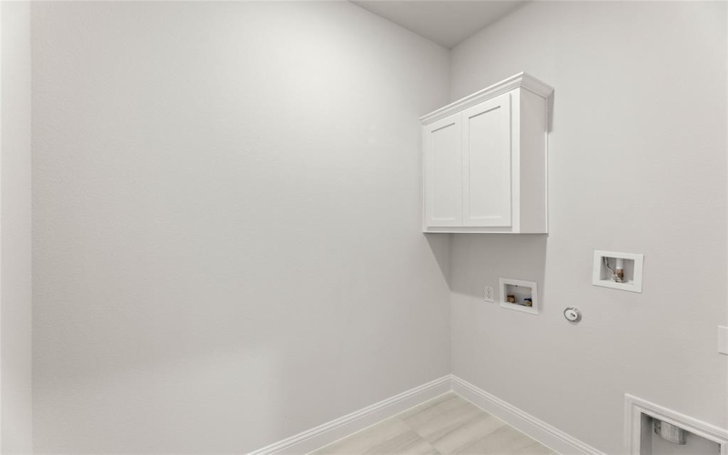 1015 Moss Grove Trail, Justin, TX 76247, 4 Bedrooms Bedrooms, ,3 BathroomsBathrooms,Residential,For Sale,1015 Moss Grove Trail,0,21004299