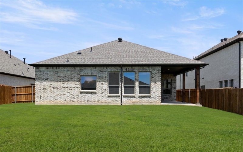 1015 Moss Grove Trail, Justin, TX 76247, 4 Bedrooms Bedrooms, ,3 BathroomsBathrooms,Residential,For Sale,1015 Moss Grove Trail,0,21004299