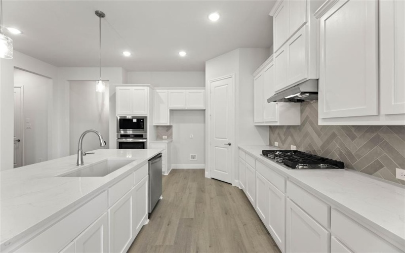 1015 Moss Grove Trail, Justin, TX 76247, 4 Bedrooms Bedrooms, ,3 BathroomsBathrooms,Residential,For Sale,1015 Moss Grove Trail,0,21004299