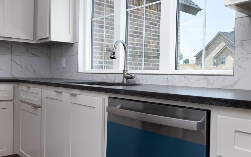 10 YUEL Court, Canyon, TX 79015-1127, 3 Bedrooms Bedrooms, ,2 BathroomsBathrooms,Residential,For Sale,10 YUEL Court,0,25-6421