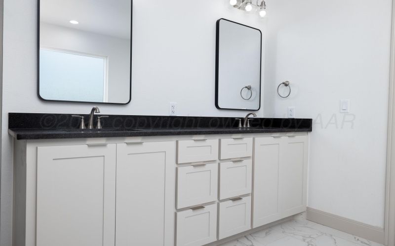 10 YUEL Court, Canyon, TX 79015-1127, 3 Bedrooms Bedrooms, ,2 BathroomsBathrooms,Residential,For Sale,10 YUEL Court,0,25-6421