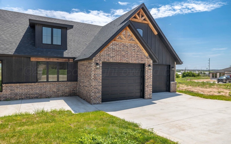 10 YUEL Court, Canyon, TX 79015-1127, 3 Bedrooms Bedrooms, ,2 BathroomsBathrooms,Residential,For Sale,10 YUEL Court,0,25-6421