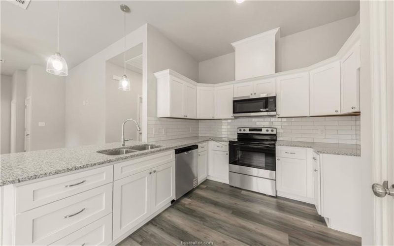 1801 PIN OAK Street, Bryan, TX 77801, 4 Habitaciones Habitaciones , ,3 BañosBaños,Residential,En Venta,1801 PIN OAK Street,0,25008078