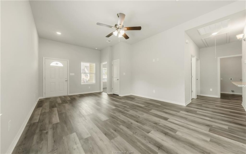 1801 PIN OAK Street, Bryan, TX 77801, 4 Habitaciones Habitaciones , ,3 BañosBaños,Residential,En Venta,1801 PIN OAK Street,0,25008078