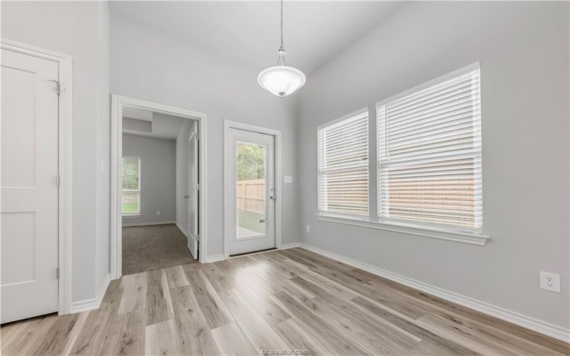 1803 PIN OAK Street, Bryan, TX 77801, 4 Habitaciones Habitaciones , ,3 BañosBaños,Residential,En Venta,1803 PIN OAK Street,0,25008081