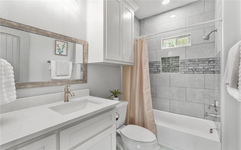 1025 Beechcraft Avenue, Corpus Christi, TX 78405, 3 Bedrooms Bedrooms, ,2 BathroomsBathrooms,Residential,For Sale,1025 Beechcraft Avenue,462178
