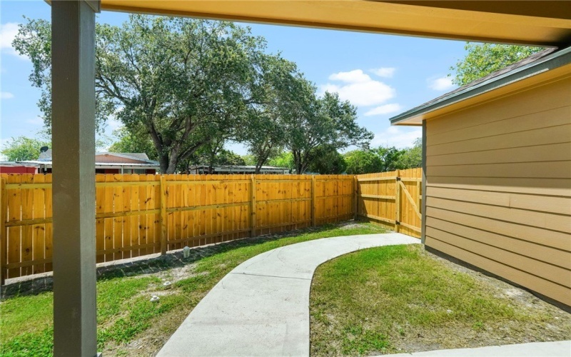 1025 Beechcraft Avenue, Corpus Christi, TX 78405, 3 Bedrooms Bedrooms, ,2 BathroomsBathrooms,Residential,For Sale,1025 Beechcraft Avenue,462178