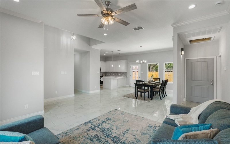 1025 Beechcraft Avenue, Corpus Christi, TX 78405, 3 Bedrooms Bedrooms, ,2 BathroomsBathrooms,Residential,For Sale,1025 Beechcraft Avenue,462178