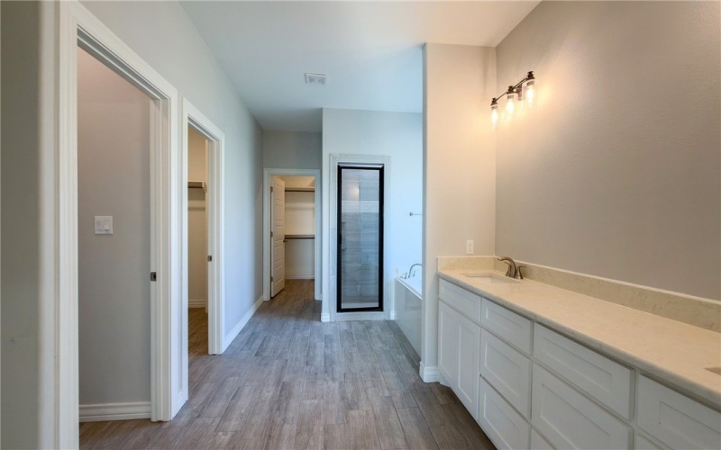 102 Moon Stone, Portland, TX 78374, 4 Habitaciones Habitaciones , ,2 BañosBaños,Residential,En Venta,102 Moon Stone,0,462187