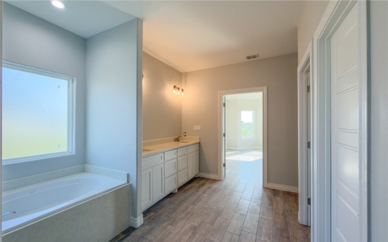 102 Moon Stone, Portland, TX 78374, 4 Habitaciones Habitaciones , ,2 BañosBaños,Residential,En Venta,102 Moon Stone,0,462187