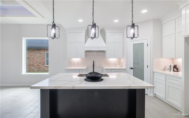 3600 Waccamaw Avenue, McAllen, TX 78504, 4 Habitaciones Habitaciones , ,2 BañosBaños,Residential,En Venta,3600 Waccamaw Avenue,476318