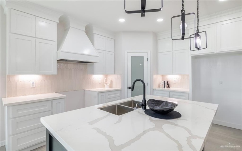 3600 Waccamaw Avenue, McAllen, TX 78504, 4 Habitaciones Habitaciones , ,2 BañosBaños,Residential,En Venta,3600 Waccamaw Avenue,476318