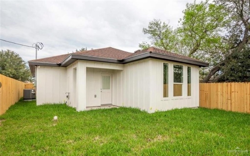 715 N Esperanza Street, Pharr, TX 78577, 3 Bedrooms Bedrooms, ,2 BathroomsBathrooms,Residential,For Sale,715 N Esperanza Street,476326