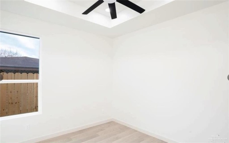 715 N Esperanza Street, Pharr, TX 78577, 3 Bedrooms Bedrooms, ,2 BathroomsBathrooms,Residential,For Sale,715 N Esperanza Street,476326