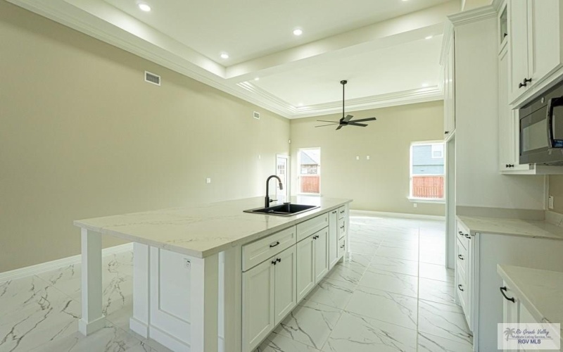 8813 SWAN LAKE DR ##27, HARLINGEN, TX 78552, 3 Habitaciones Habitaciones , ,2 BañosBaños,Residential,En Venta,8813 SWAN LAKE DR,29766916