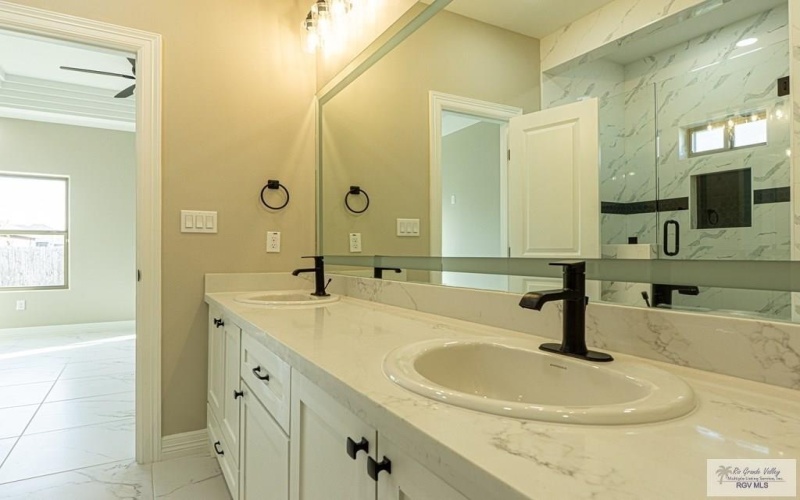 8801 SWAN LAKE DR ##24, HARLINGEN, TX 78552, 3 Habitaciones Habitaciones , ,2 BañosBaños,Residential,En Venta,8801 SWAN LAKE DR,29766918