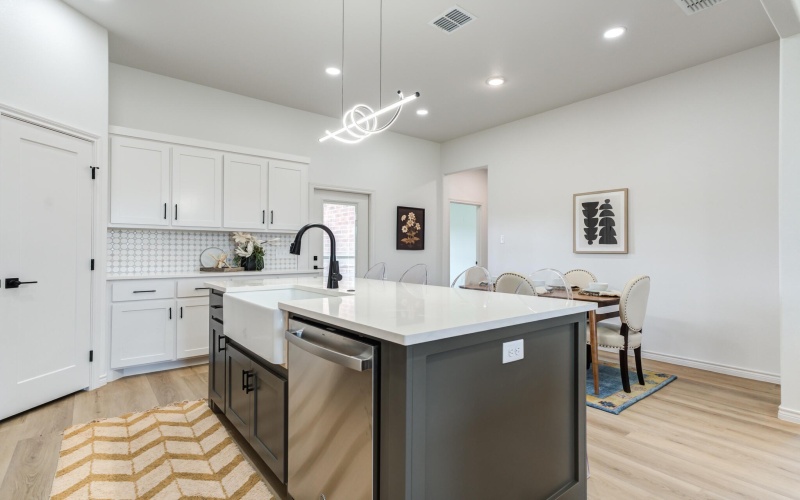 6949 12th Street, Lubbock, TX 79416, 3 Bedrooms Bedrooms, ,2 BathroomsBathrooms,Residential,For Sale,6949 12th Street,202557981