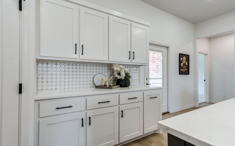 6949 12th Street, Lubbock, TX 79416, 3 Bedrooms Bedrooms, ,2 BathroomsBathrooms,Residential,For Sale,6949 12th Street,202557981