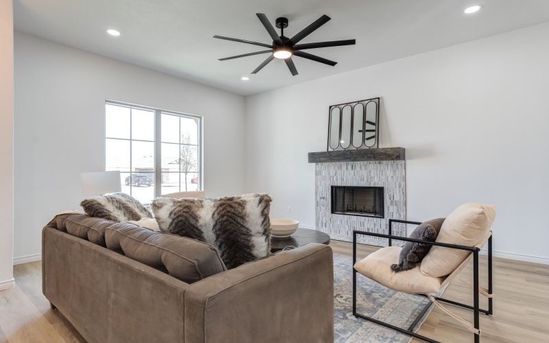 6949 12th Street, Lubbock, TX 79416, 3 Bedrooms Bedrooms, ,2 BathroomsBathrooms,Residential,For Sale,6949 12th Street,202557981