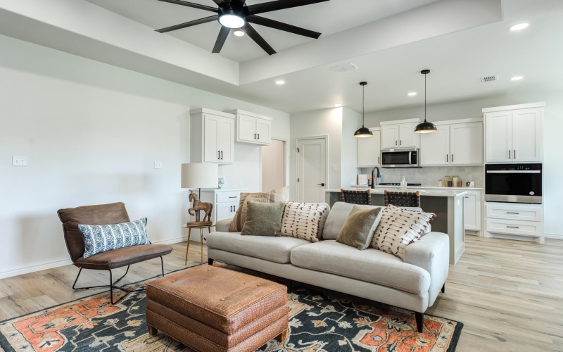 6947 12th Street, Lubbock, TX 79416, 3 Bedrooms Bedrooms, ,2 BathroomsBathrooms,Residential,For Sale,6947 12th Street,202557982
