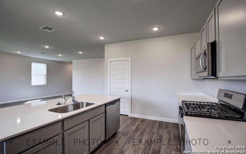 10702 Fairchild Way, San Antonio, TX 78109, 3 Bedrooms Bedrooms, ,2 BathroomsBathrooms,Residential,For Sale,10702 Fairchild Way,1857081