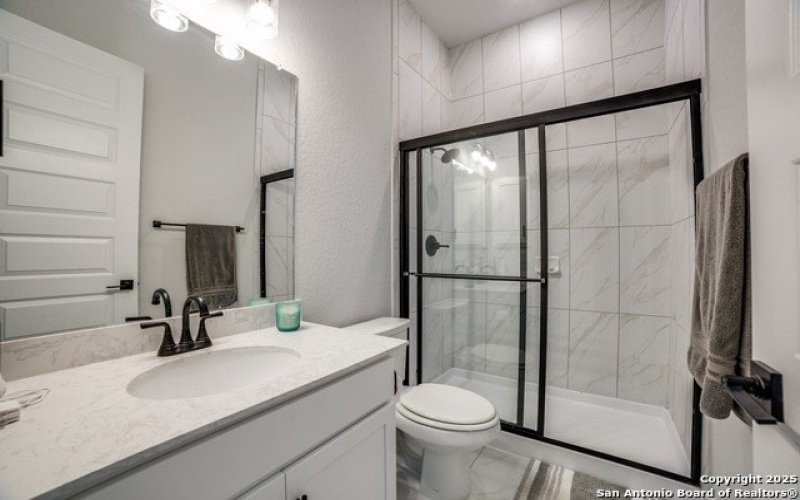171 Raven, Castroville, TX 78009, 5 Habitaciones Habitaciones , ,5 BañosBaños,Residential,En Venta,171 Raven,1885204