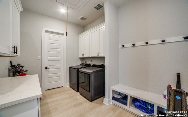 171 Raven, Castroville, TX 78009, 5 Habitaciones Habitaciones , ,5 BañosBaños,Residential,En Venta,171 Raven,1885204