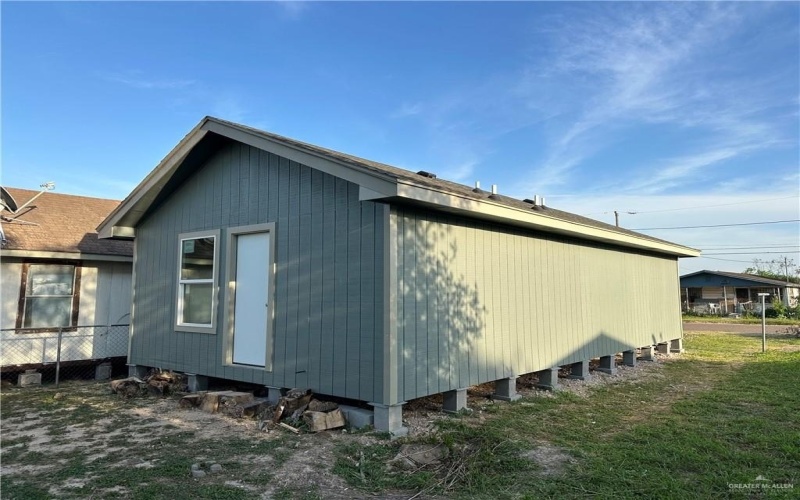 415 W Pablo Layton Street, Elsa, TX 78543, 2 Habitaciones Habitaciones , ,1 BañoBaños,Residential,En Venta,415 W Pablo Layton Street,476285