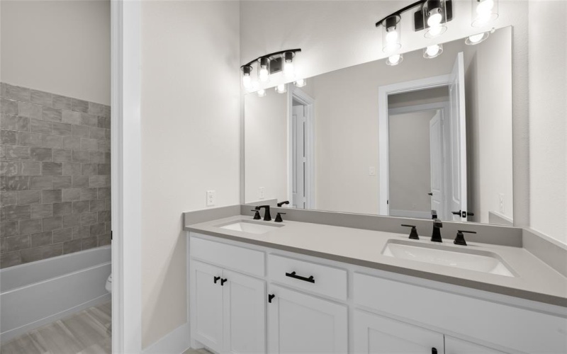 221 Lantern Ridge Drive, Aledo, TX 76008, 3 Habitaciones Habitaciones , ,2 BañosBaños,Residential,En Venta,221 Lantern Ridge Drive,21005284