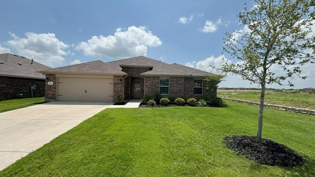 1915 HERITAGE Court, Cleburne, TX 76033, 5 Habitaciones Habitaciones , ,3 BañosBaños,Residential,En Venta,1915 HERITAGE Court,0,21005352