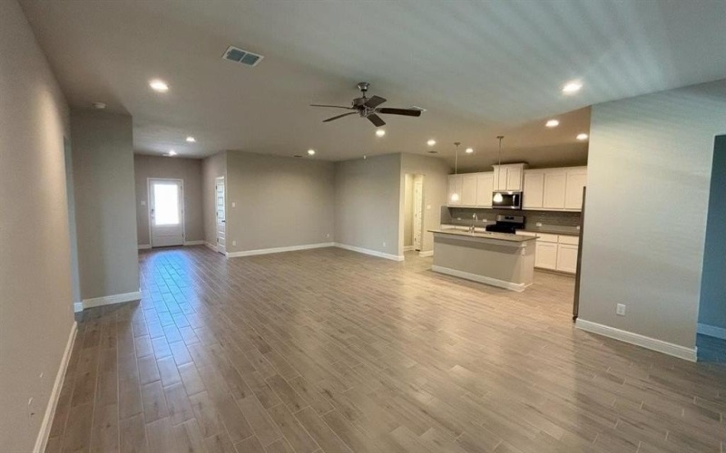 1915 HERITAGE Court, Cleburne, TX 76033, 5 Habitaciones Habitaciones , ,3 BañosBaños,Residential,En Venta,1915 HERITAGE Court,0,21005352