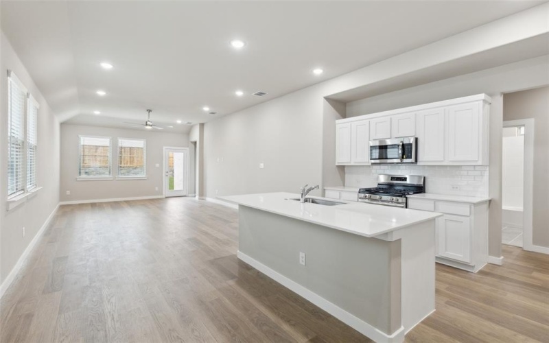 1002 London Town Lane, McKinney, TX 75071, 3 Habitaciones Habitaciones , ,3 BañosBaños,Residential,En Venta,1002 London Town Lane,0,21005493