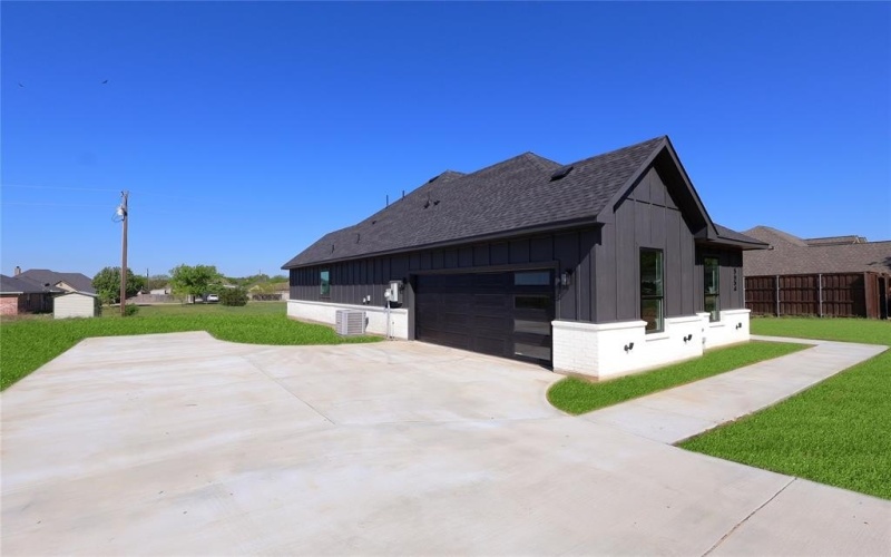 5654 Herkes Court, Fort Worth, TX 76126, 4 Habitaciones Habitaciones , ,2 BañosBaños,Residential,En Venta,5654 Herkes Court,0,21005755