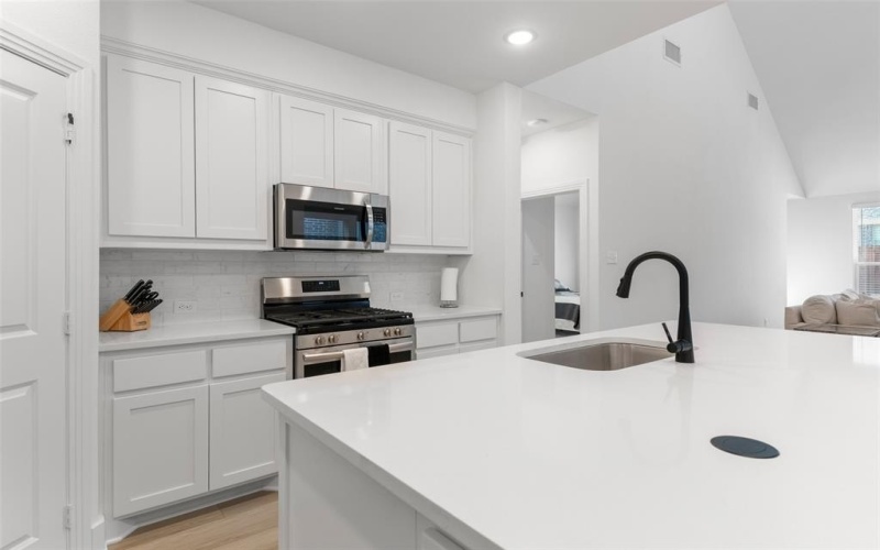 3920 Aqua Lane, Sherman, TX 75090, 4 Habitaciones Habitaciones , ,2 BañosBaños,Residential,En Venta,3920 Aqua Lane,0,21002324