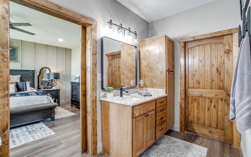 208 Private Road 107, Blum, TX 76627, 2 Bedrooms Bedrooms, ,2 BathroomsBathrooms,Residential,For Sale,208 Private Road 107,21002342