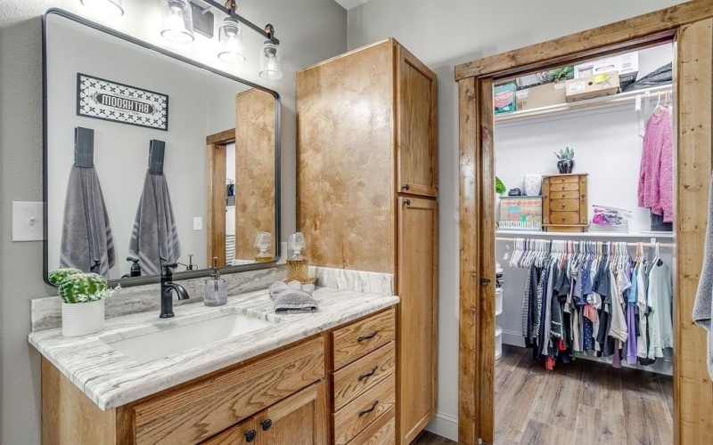208 Private Road 107, Blum, TX 76627, 2 Bedrooms Bedrooms, ,2 BathroomsBathrooms,Residential,For Sale,208 Private Road 107,21002342