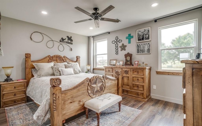 208 Private Road 107, Blum, TX 76627, 2 Bedrooms Bedrooms, ,2 BathroomsBathrooms,Residential,For Sale,208 Private Road 107,21002342