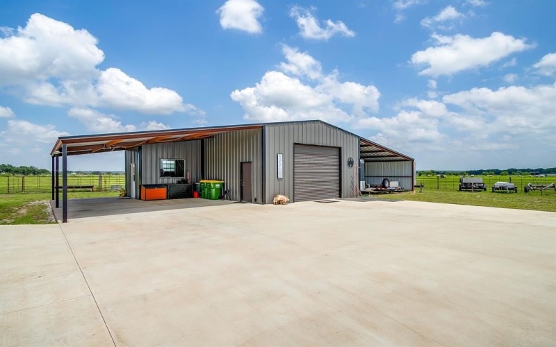 208 Private Road 107, Blum, TX 76627, 2 Bedrooms Bedrooms, ,2 BathroomsBathrooms,Residential,For Sale,208 Private Road 107,21002342