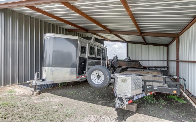 208 Private Road 107, Blum, TX 76627, 2 Bedrooms Bedrooms, ,2 BathroomsBathrooms,Residential,For Sale,208 Private Road 107,21002342