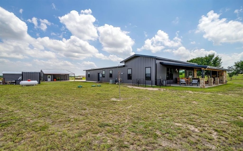 208 Private Road 107, Blum, TX 76627, 2 Bedrooms Bedrooms, ,2 BathroomsBathrooms,Residential,For Sale,208 Private Road 107,21002342