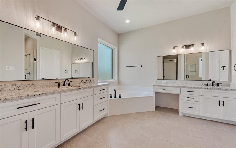 6261 Florence Drive, Midlothian, TX 76065, 5 Habitaciones Habitaciones , ,3 BañosBaños,Residential,En Venta,6261 Florence Drive,0,21003059