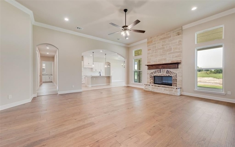 6261 Florence Drive, Midlothian, TX 76065, 5 Habitaciones Habitaciones , ,3 BañosBaños,Residential,En Venta,6261 Florence Drive,0,21003059